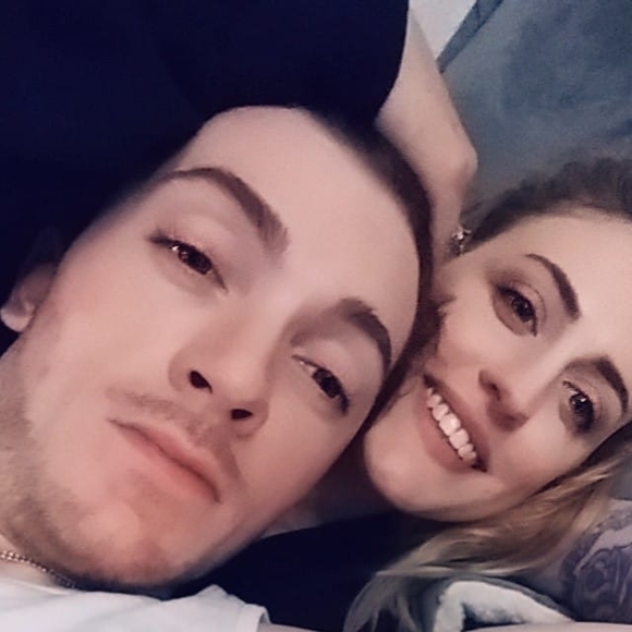 Meet your Posher, Alyssa - Picture 1 of 1